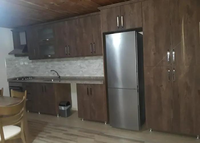 Ξενοδοχείο με διαμερίσματα Erdem 4*